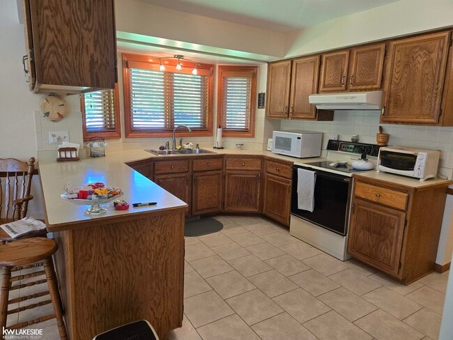 Building Photo - 52843 Deerwood Dr