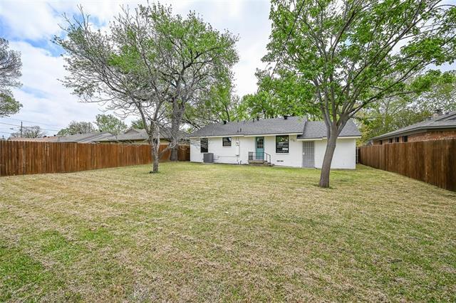 Building Photo - 2729 Lockhart Ave