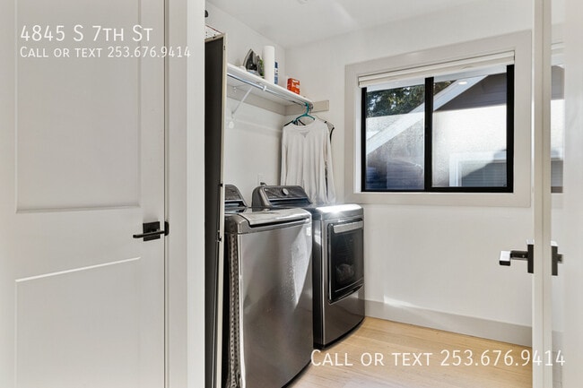 Building Photo - 4845 S 7th St