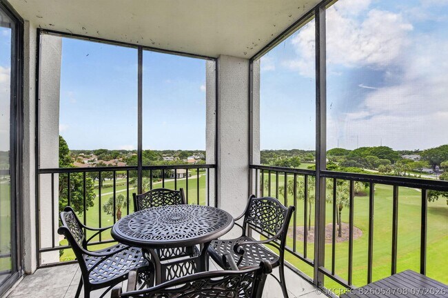 Building Photo - 6895 Willow Wood Dr