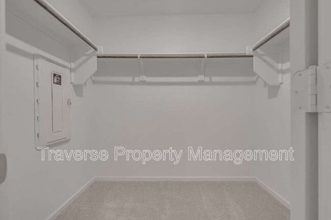 Building Photo - 2700 Wispy Crk Dr