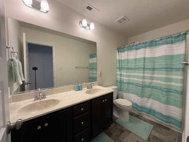 Building Photo - 4001 Tin Roof Way