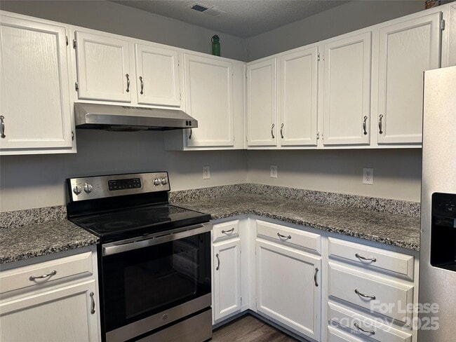 Building Photo - 7414 Trotter Rd