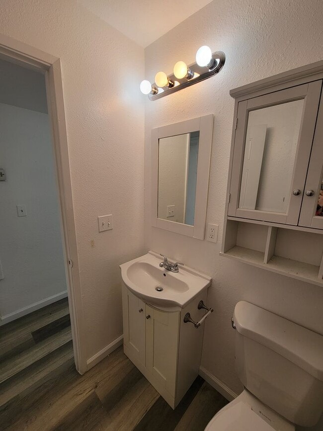 Building Photo - 1 Bedroom 1 Bath Apartment in Orland!