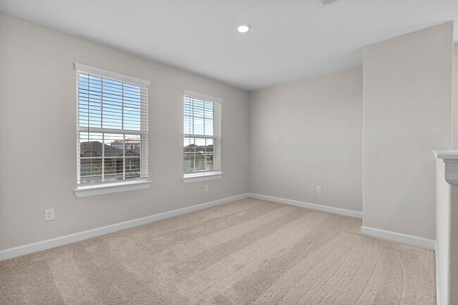 Building Photo - 10807 Hickory Ln