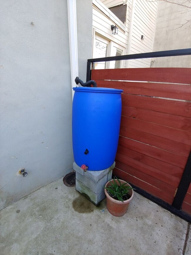 Building Photo - Grays Ferry-Modern South Philadelphia