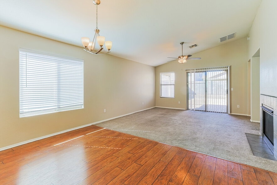 Building Photo - 1851 W Desert Canyon Dr