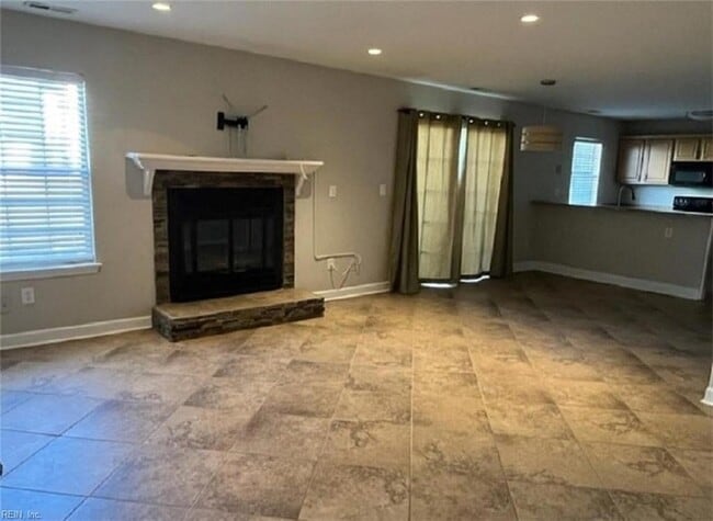 Building Photo - 315 Ferdinand Cir
