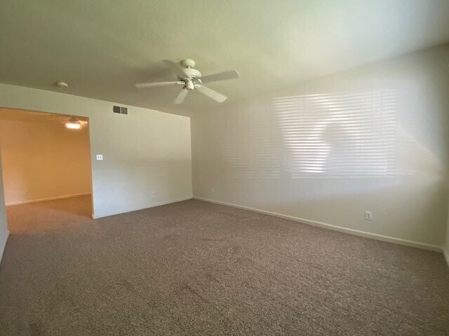 Building Photo - Great 3 bedroom 1 bathroom Duplex in Sacra...
