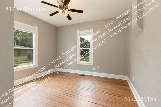 Building Photo - 817 W Madison-