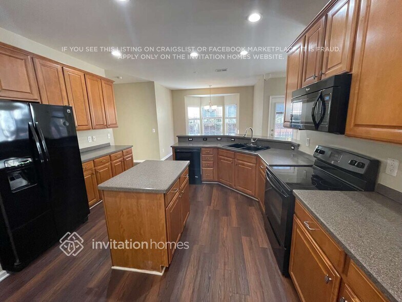 Building Photo - 15415 Saxon Trace Ct