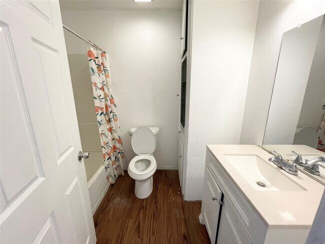 Building Photo - 8208 Sam Rayburn Dr