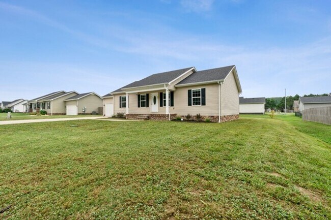 Building Photo - COMING SOON.....Adorable 3 Bedroom Home in Tullahoma!