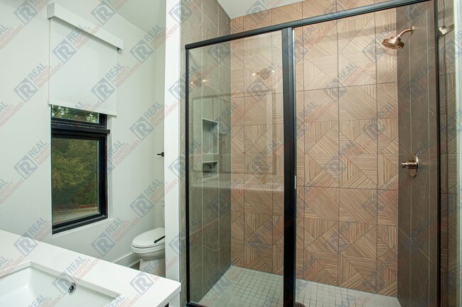 Building Photo - For Rent – Modern, Eco-Friendly Smart Home in Durham, NC