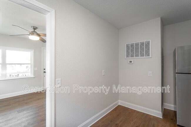 Building Photo - 1902 S Watkins St