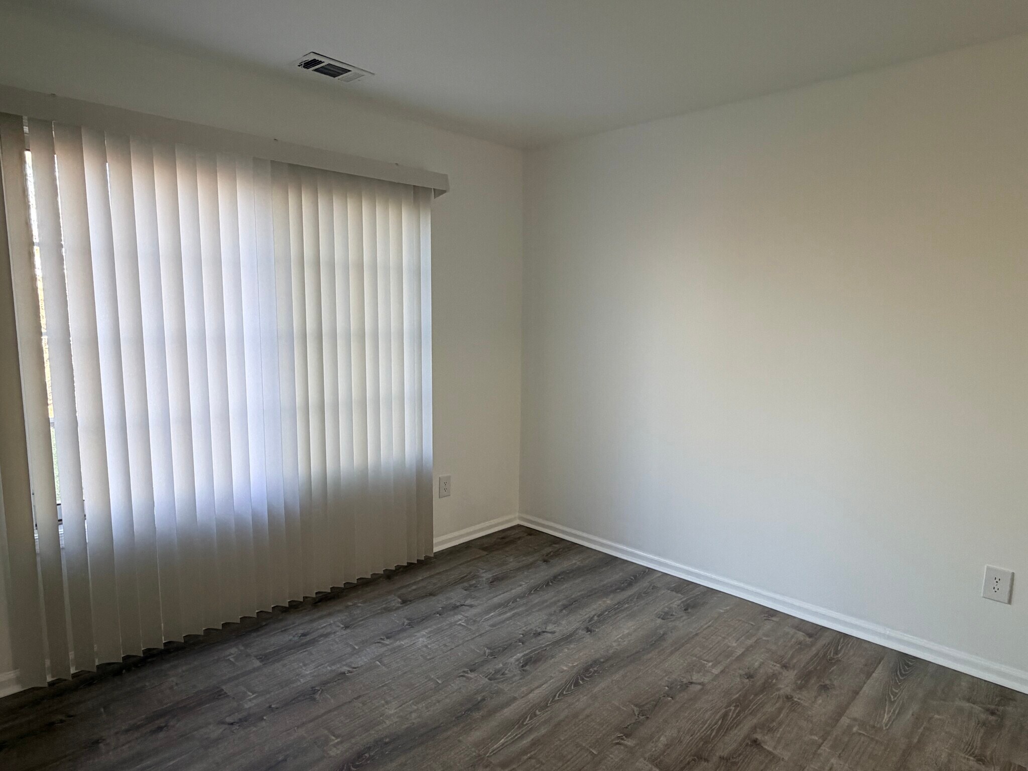 Building Photo - 614 Waterford Dr