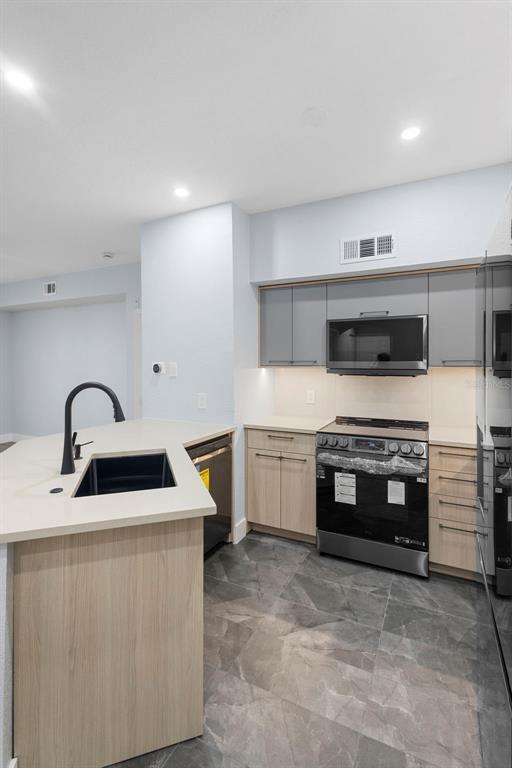 Building Photo - 822 Camargo Way