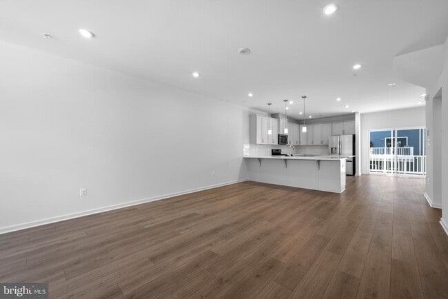 Building Photo - 8263 Longford Rd