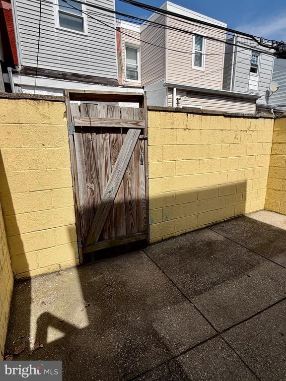 Building Photo - 355 Mercy St