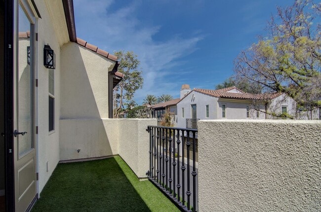 Building Photo - Stunning Upgraded Home in Irvine’s Premier Woodbury Community