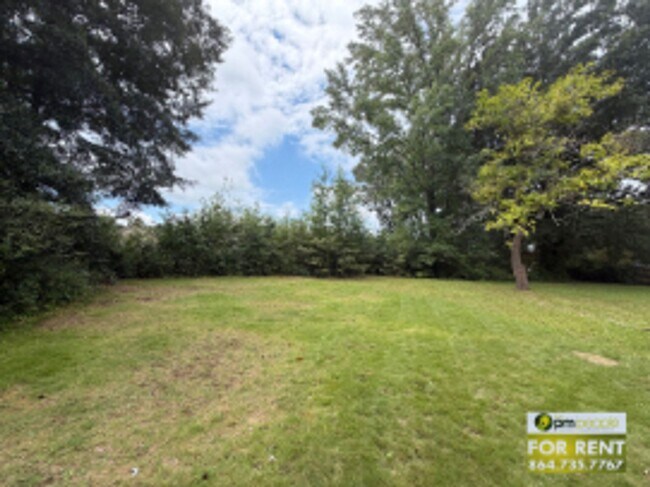 Building Photo - 119 Welborn Cir