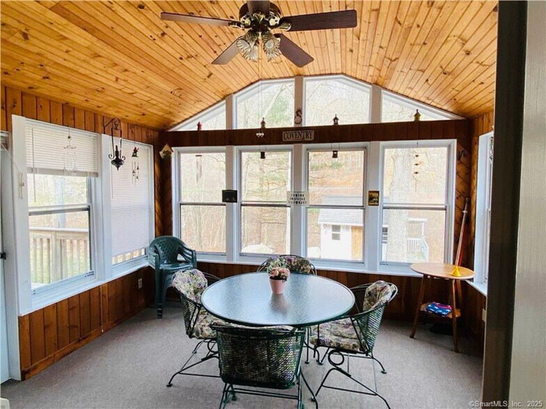 Building Photo - 452 Richmond Rd