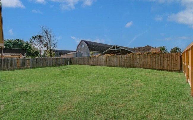 Building Photo - 2210 Waters Edge Ln