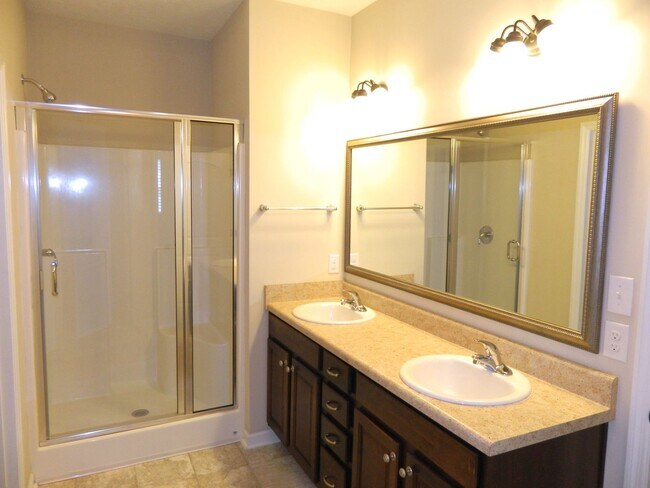 Building Photo - 7018 Summerton Dr