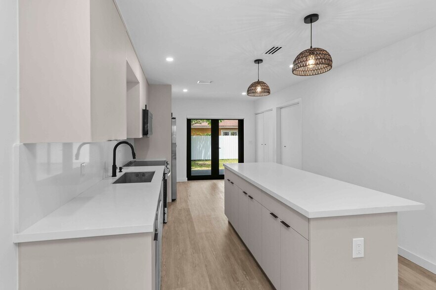 Building Photo - 3737 Frow Ave