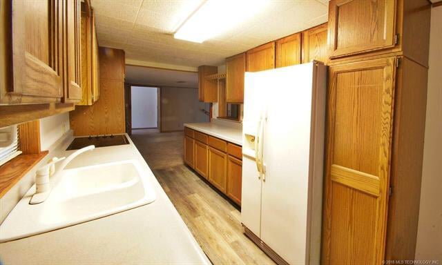 Building Photo - 26084 S 558 Rd