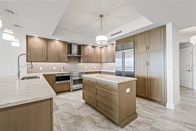 Building Photo - 795 Collany Rd