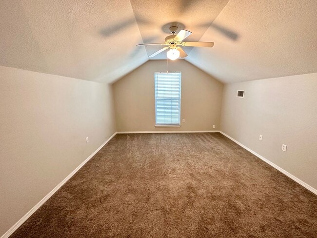 Building Photo - 918 Claeven Cir