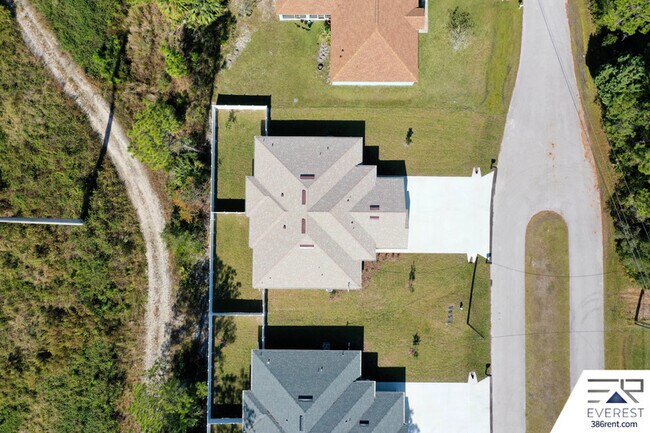 Building Photo - 11 Serenity Pl