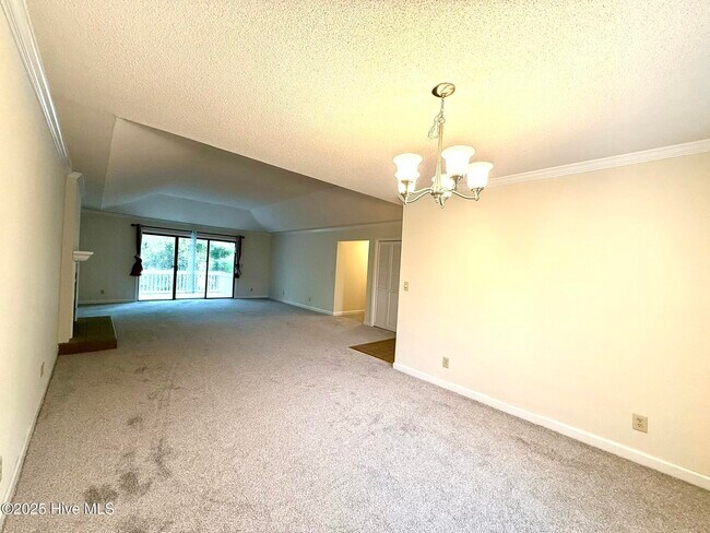 Building Photo - 261 Tall Trees Dr