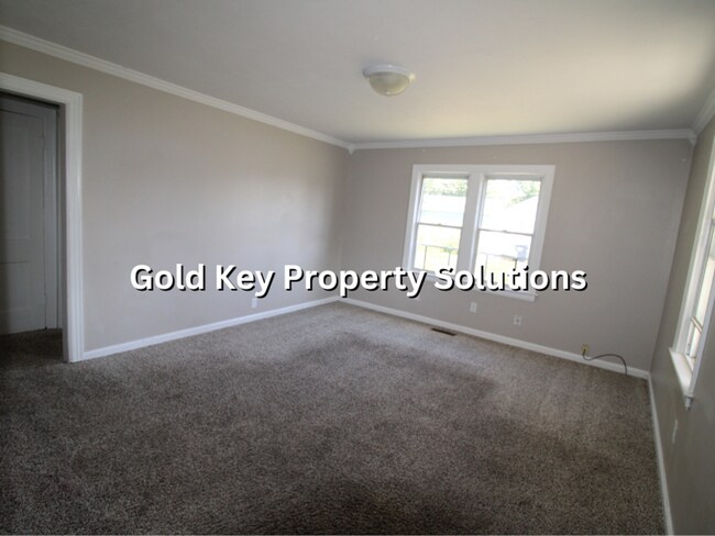 Building Photo - Cute 2 BR 1 BA Meadowbrook House with Cent...
