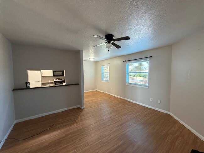 Building Photo - 6723 Heards Ln