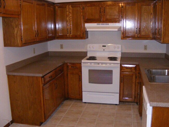 Building Photo - 504 NE Green St