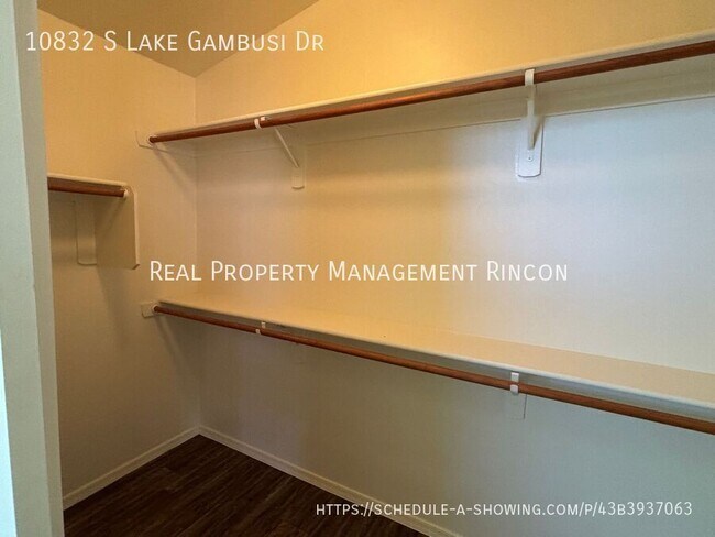 Building Photo - 10832 S Lake Gambusi Dr