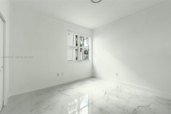 Building Photo - 7914 Harbor Island Dr