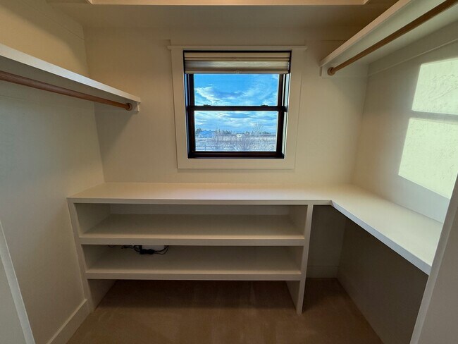 Building Photo - 45 Spain Bridge Cir Dr