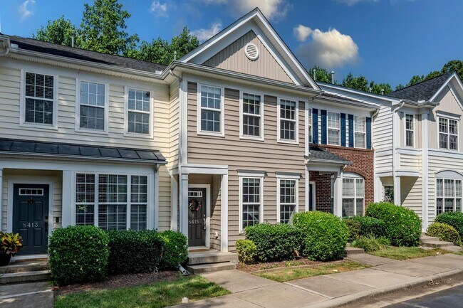 Primary Photo - Spacious Townhome with Finished Basement -...