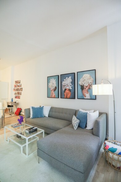 Building Photo - 1750 N Wells St