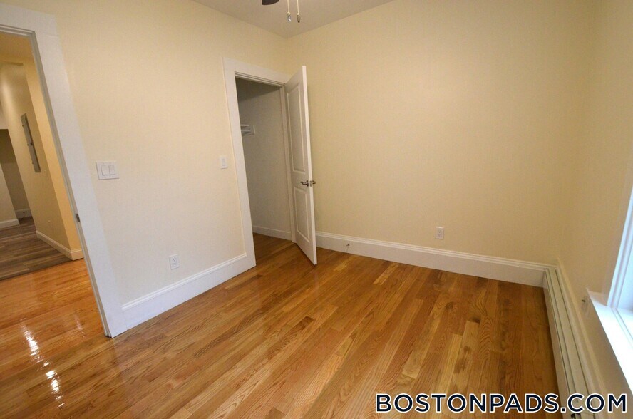 Building Photo - 35 Brookline St