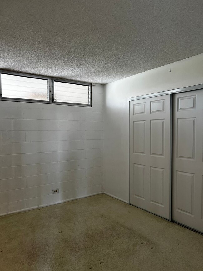 Building Photo - 5122 Likini St