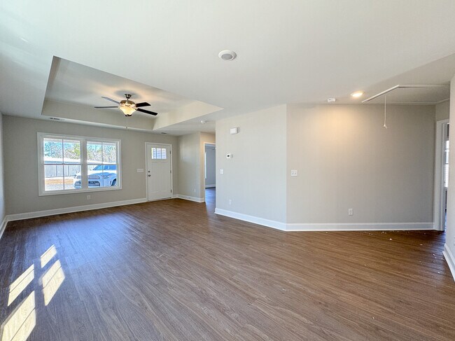 Building Photo - 117 Zetterower Rd