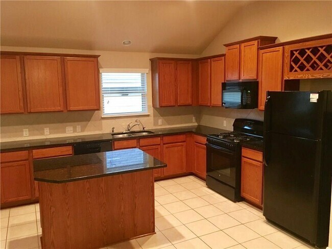 Building Photo - 112 Beargrass Dr