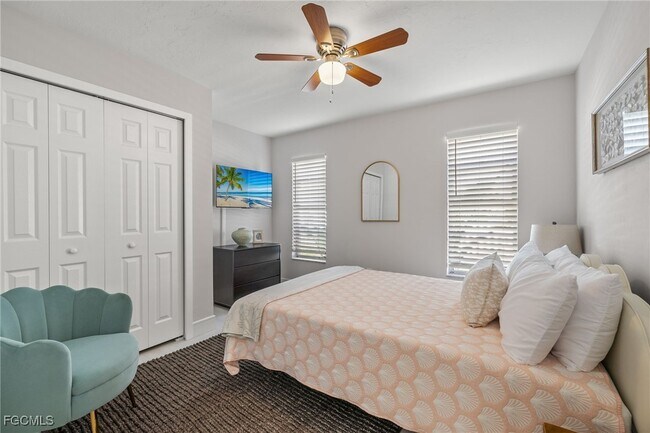 Building Photo - 3906 SE 20th Pl