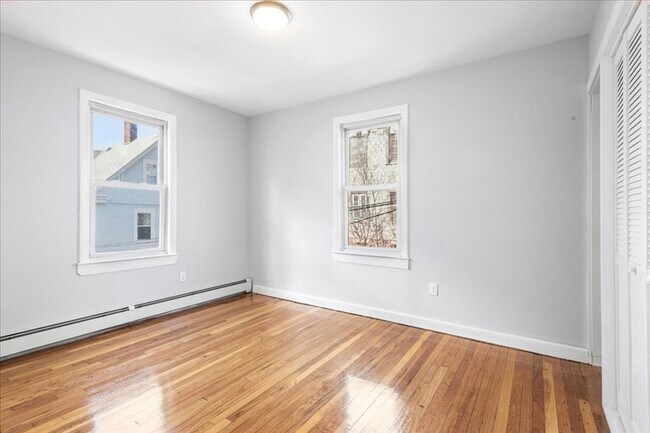 Building Photo - 75 Bellevue St