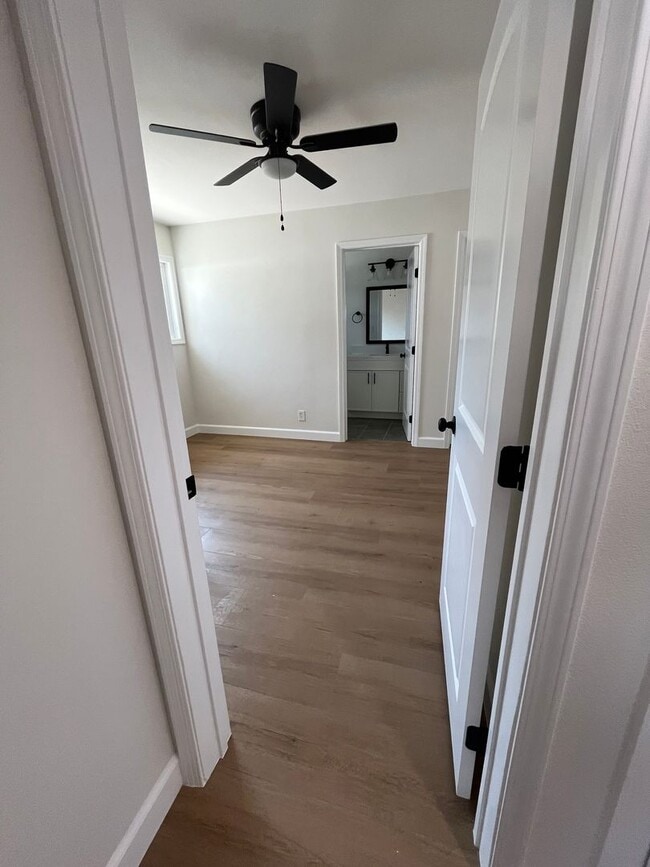 Building Photo - For Rent – Newly Remodeled 3 Bed / 2 Bath ...