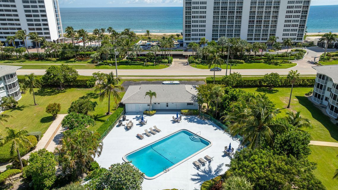 Building Photo - 2700 Banyan Rd